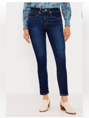 LOFT Women's Skinny Curvy Mid-Rise Jeans - Dark wash Size 8